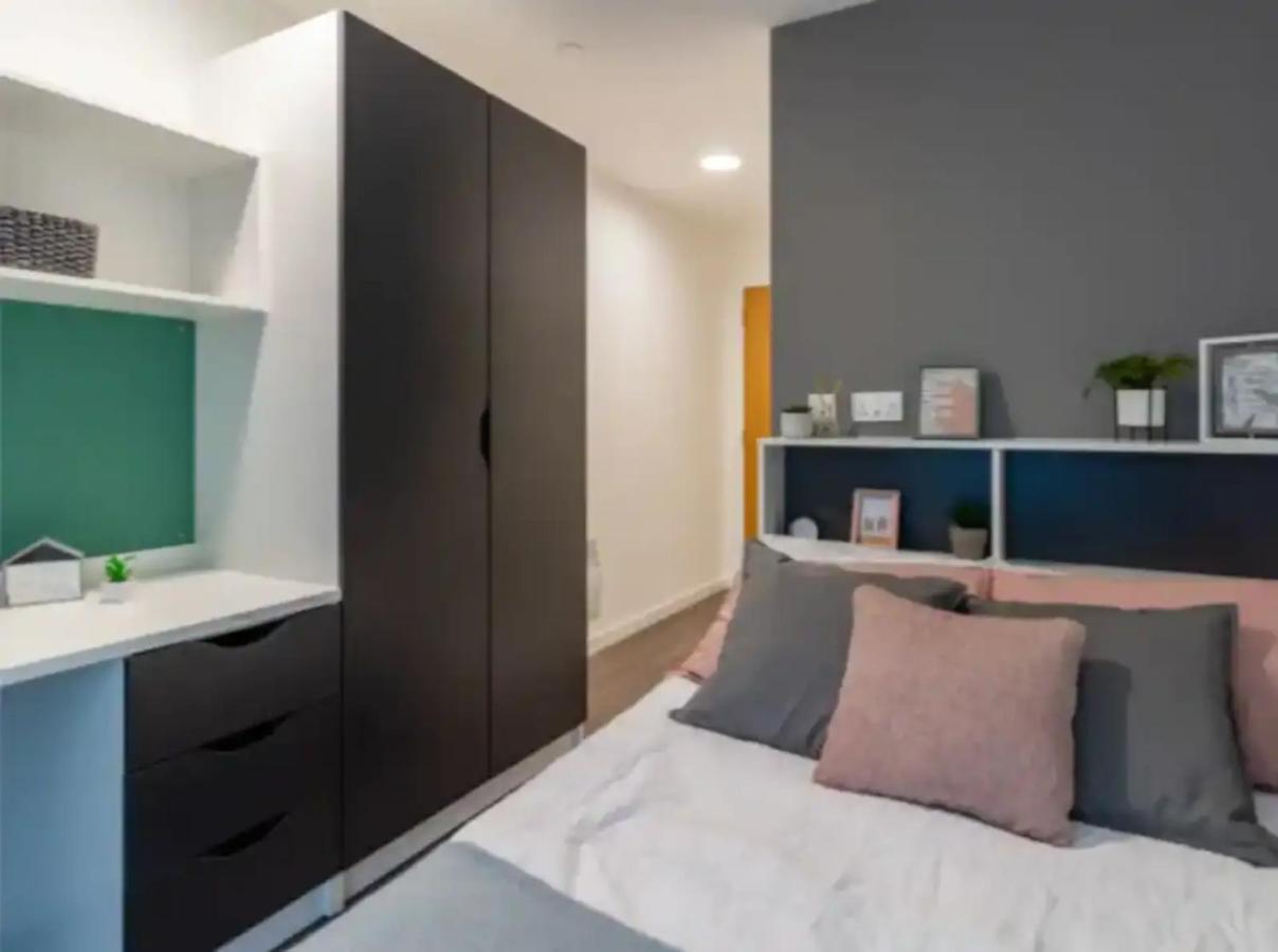 Modern Rooms In Wembley, Sk Лондон Екстериор снимка